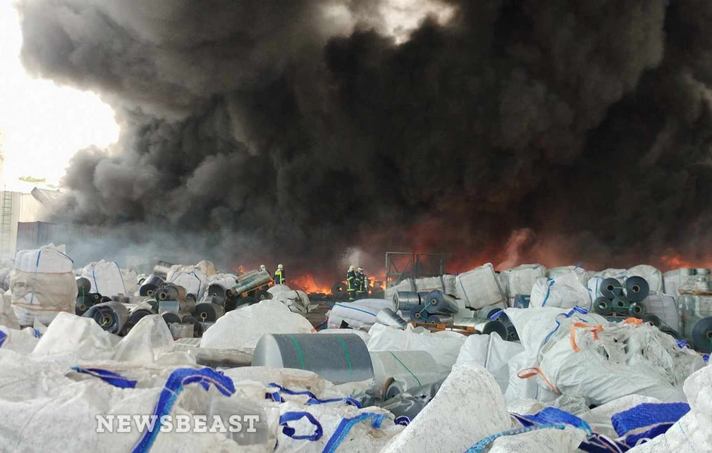 Έκρηξη και φωτιά σε βιοτεχνία στην Κηφισιά