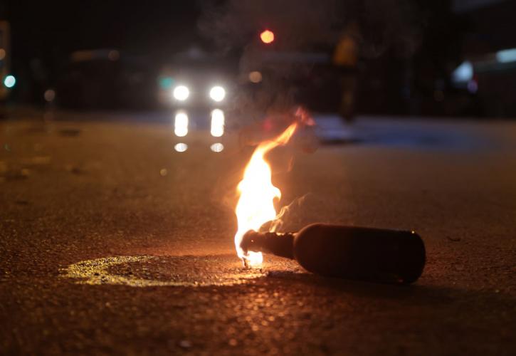 Άγνωστοι πέταξαν μολότοφ έξω από το σπίτι της προέδρου του Αρείου Πάγου