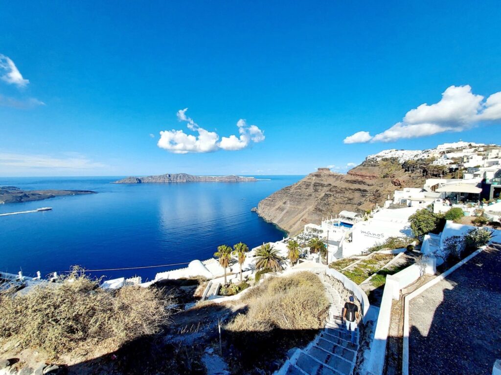 Ελληνικός τουρισμός: Ανοδικές αφίξεις και έσοδα – Πιέσεις στα ξενοδοχεία της Αθήνας