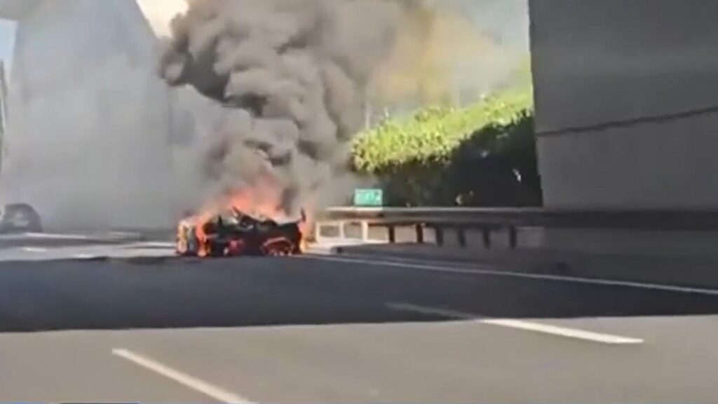 Στάχτη… 3 εκατομμυρίων στην Αττική Οδό