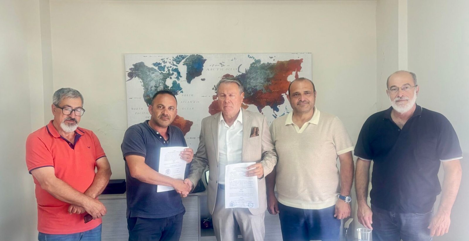 Νέα Συλλογική Σύμβαση μεταξύ πρακτόρων και οδηγών τουριστικών λεωφορείων