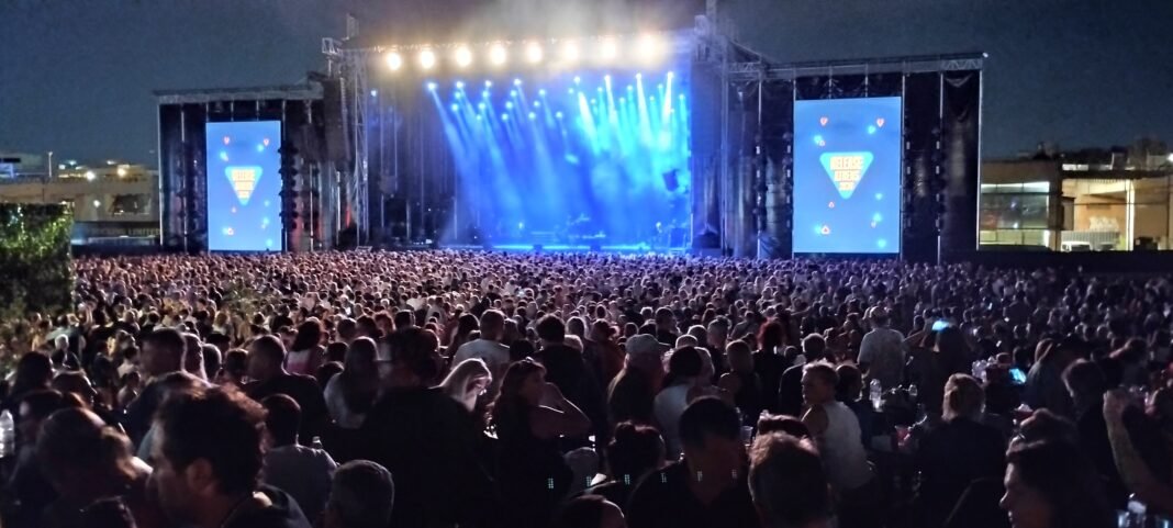 Τα ρέστα τους έδωσαν οι Duran Duran στην πλατεία Νερού