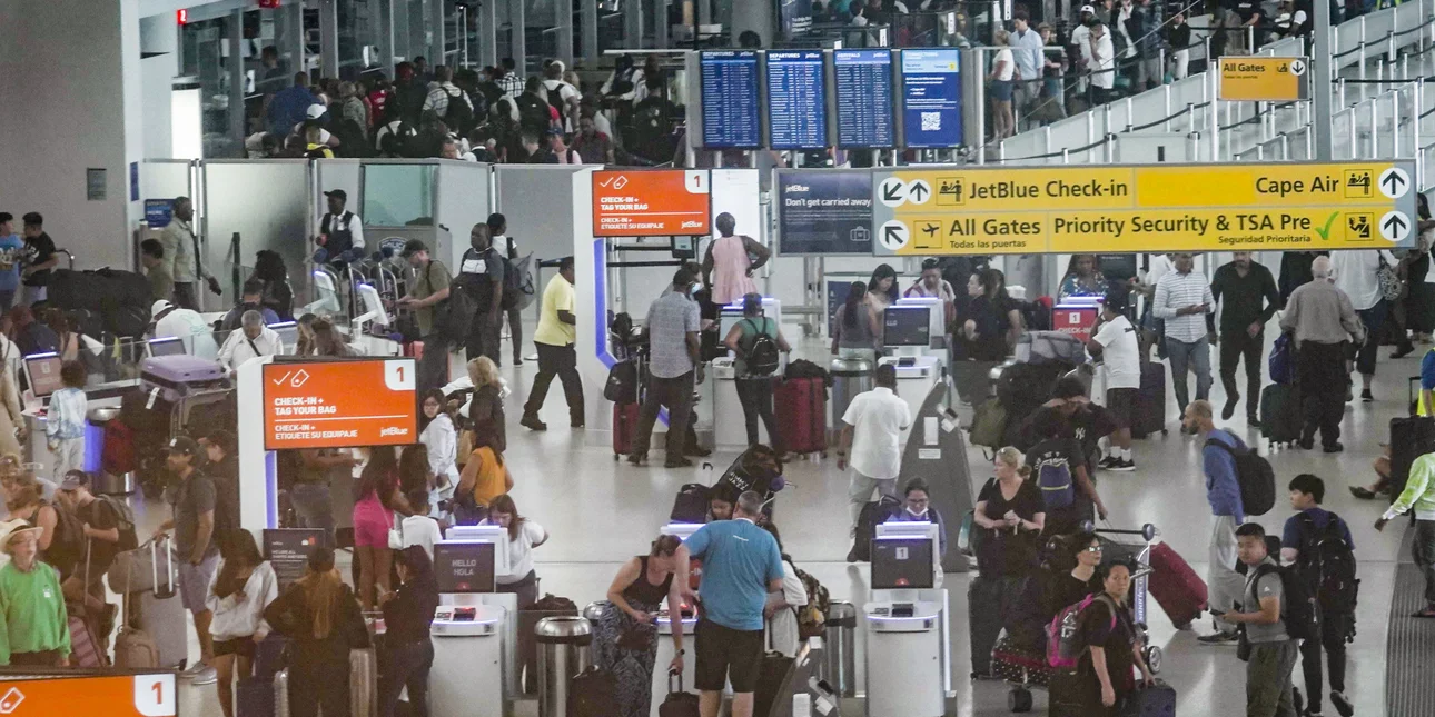 Ψηφιακή κατάρρευση συστημάτων! Προβλήματα με τις πτήσεις στο “Καζαντζάκης”