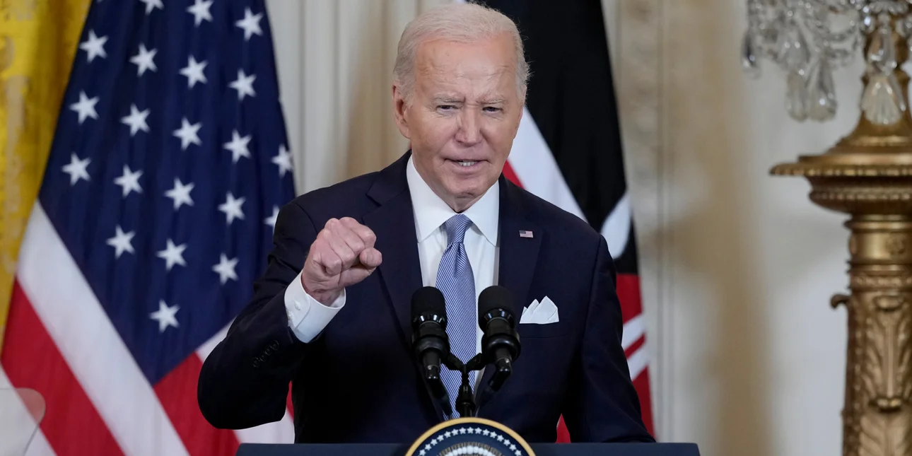 Παραμένει στην κούρσα των εκλογών ο Μπάιντεν