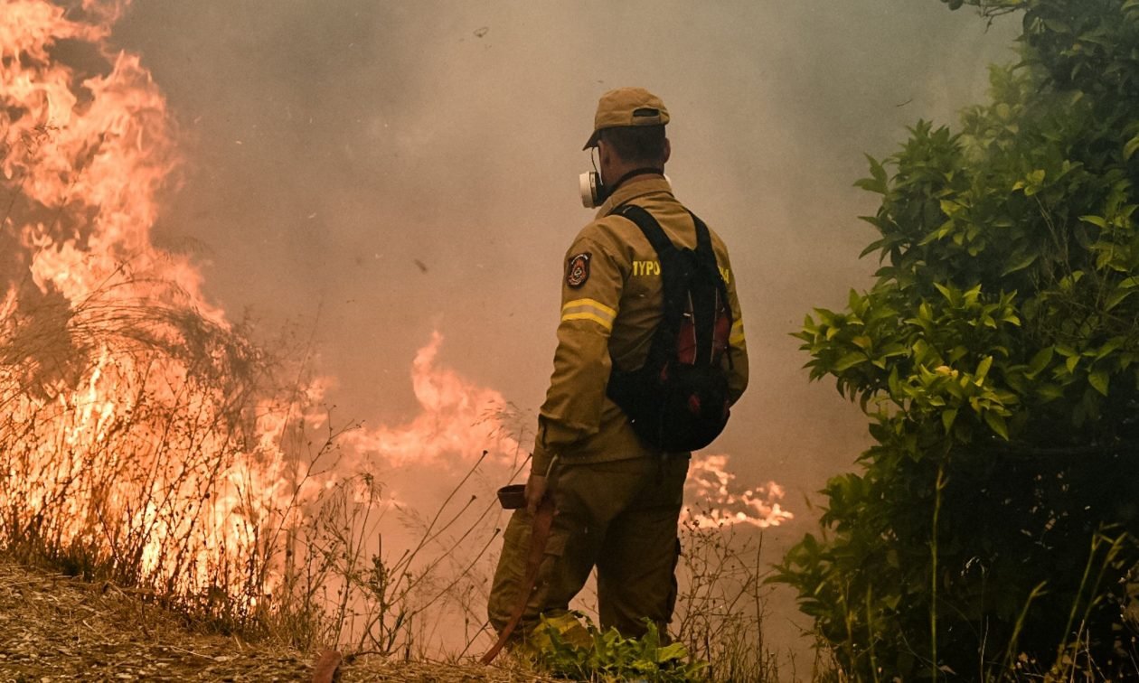 Τέθηκε υπό έλεγχο η φωτιά στον Λέντα
