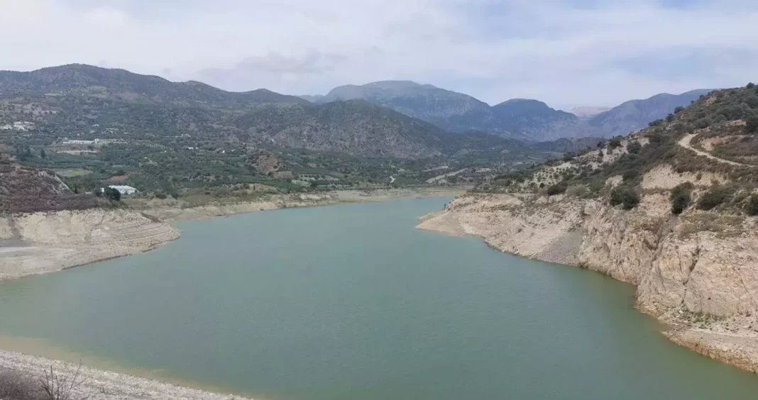 Φράγμα Φανερωμένης: Μπάζωσαν το σημείο παράνομων παροχετεύσεων του νερού!
