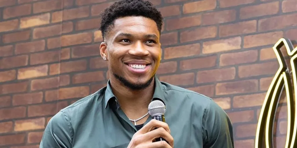 Γιάννης Αντετοκούνμπο: Παιδιά! Ειλικρινά δεν παντρεύομαι εγώ! Έχει γίνει λάθος!