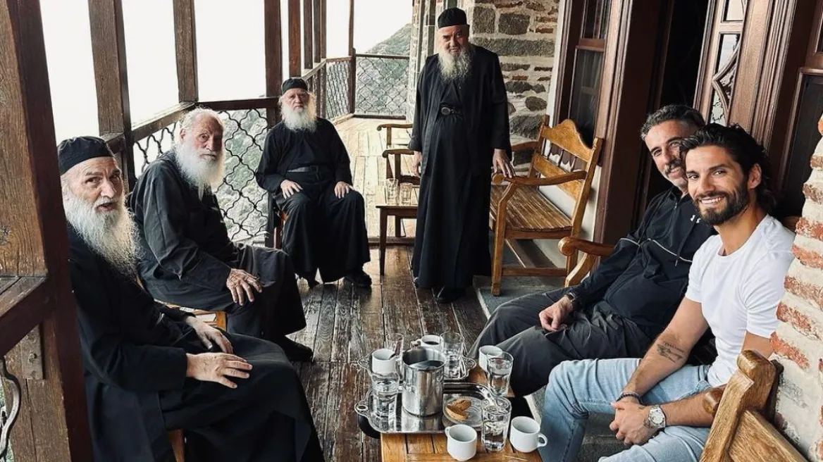 Στο Άγιο Όρος ο Γιώργος Καράβας