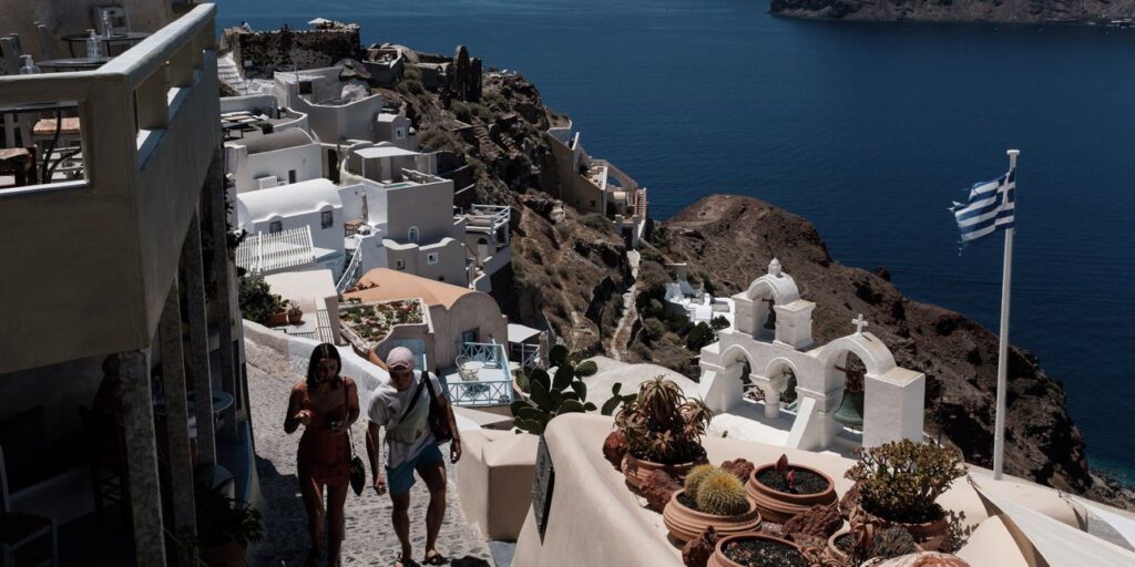 ΙΟΒΕ: Ετήσια ανάπτυξη 2,1 %