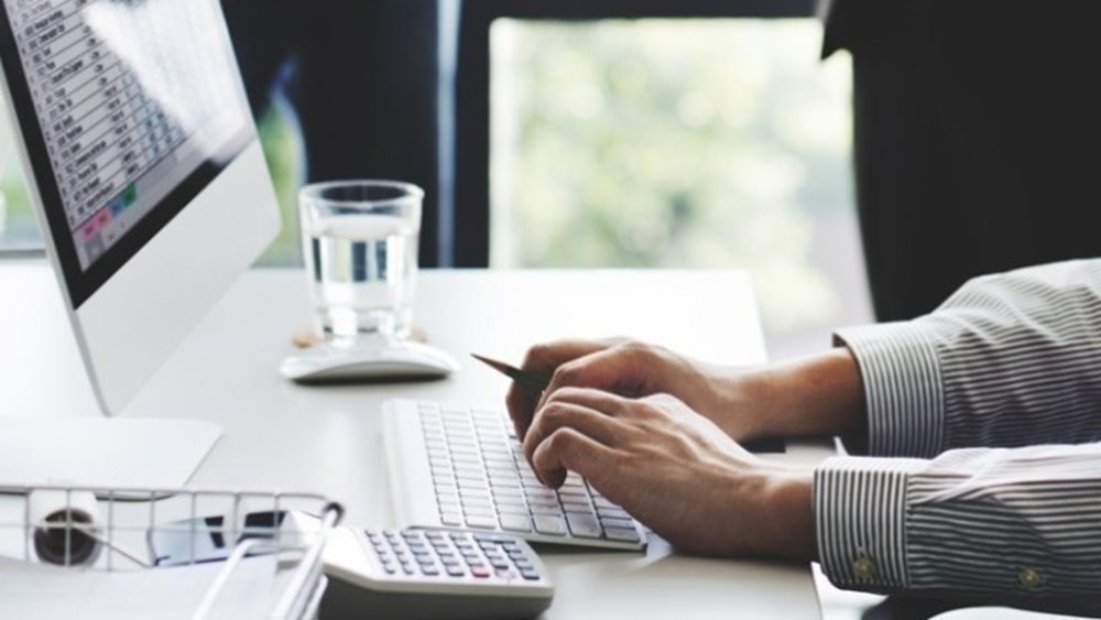 Μαίνεται διαμάχη λογιστών και ΥΠΕΘΟ για τις δηλώσεις