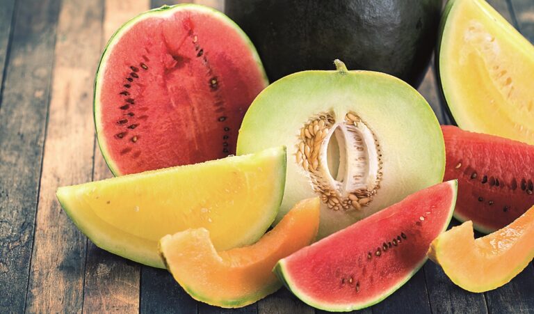 Πληρώνουμε “χρυσάφι” τα καλοκαιρινά φρούτα