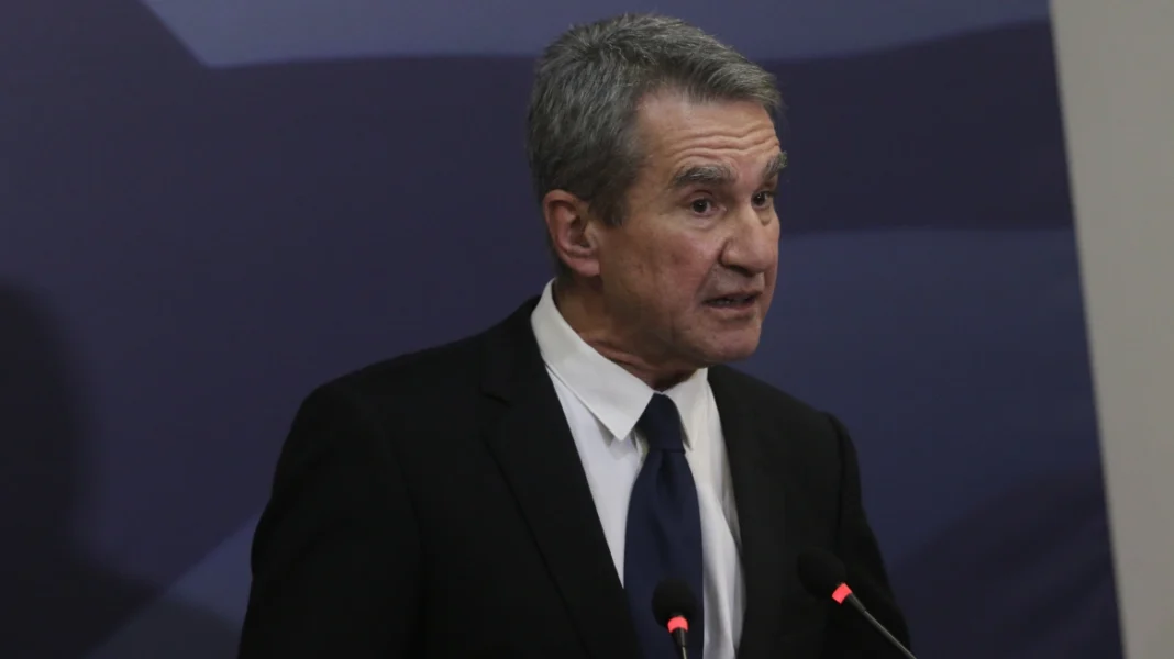 Λοβέρδος: Ζητά να αποκαλυφθούν “Σαράφης” και “Κελέση” της Novartis