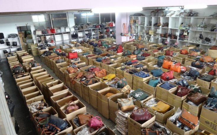 Θα κέρδιζαν σχεδόν 3.5 εκατομμύρια από τα μαϊμού προϊόντα