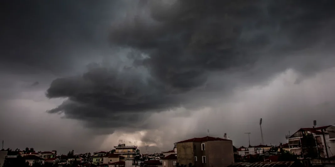 Καιρός: Η χώρα “σπάει” στα δύο!
