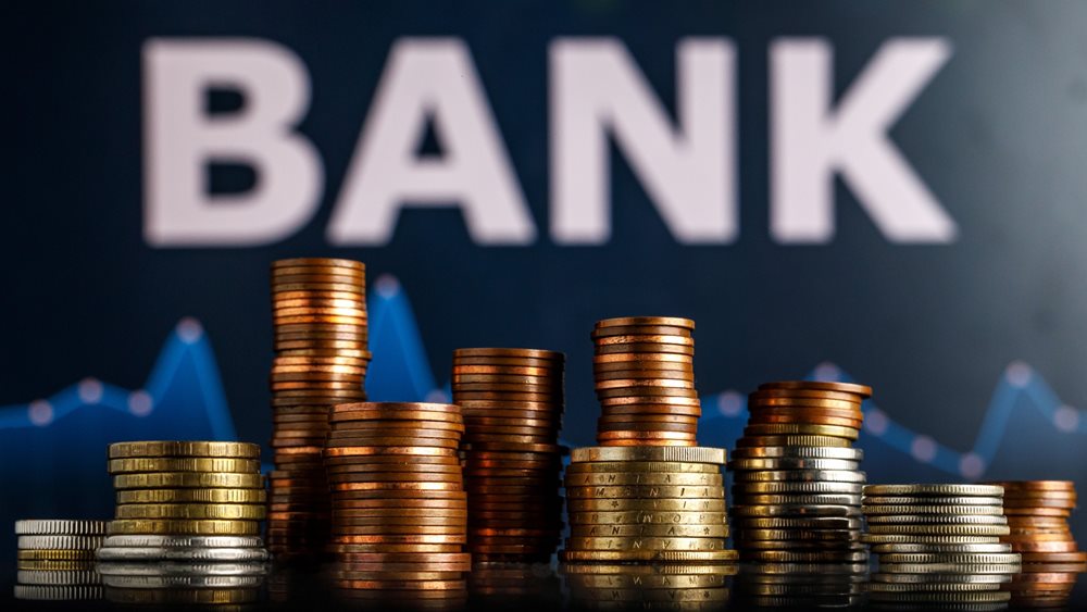 Μέρισμα και αναβαθμίσεις ανοίγουν νέα σελίδα στις τράπεζες