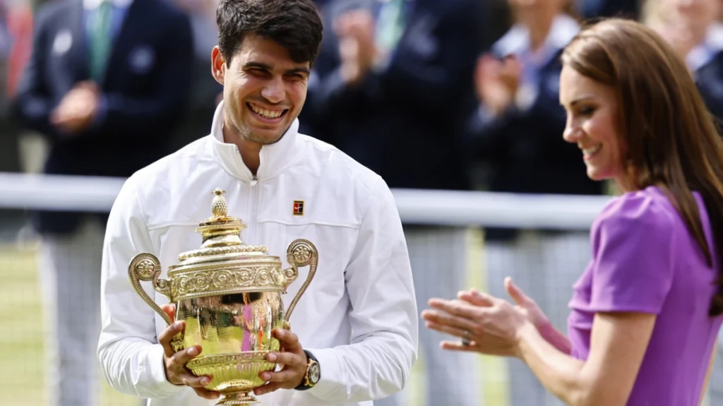 Αποθεώθηκε στο Γουίμπλεντον η Κέιτ!