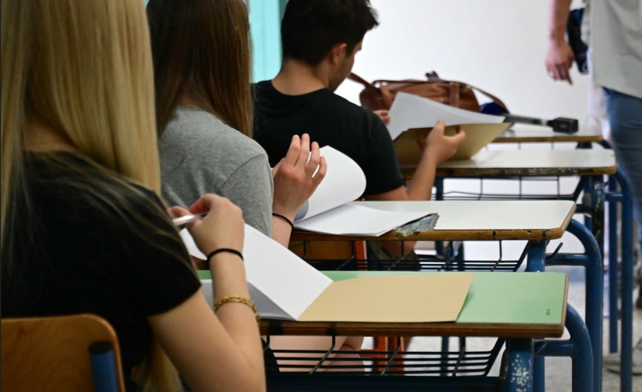 Αντίστροφη μέτρηση για την υποβολή μηχανογραφικών