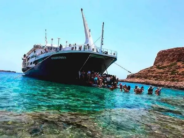 «Μπαίνει εξέδρα στον Μπάλο»: Η απόφαση του υπουργείου Ναυτιλίας μετά την επικίνδυνη αποβίβαση των τουριστών