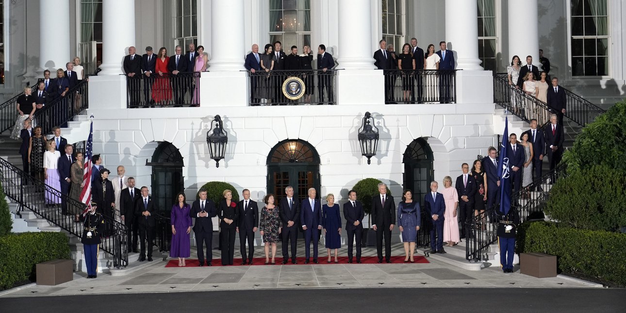 Το ΝΑΤΟ ενισχύει τη στήριξη του στην Ουκρανία
