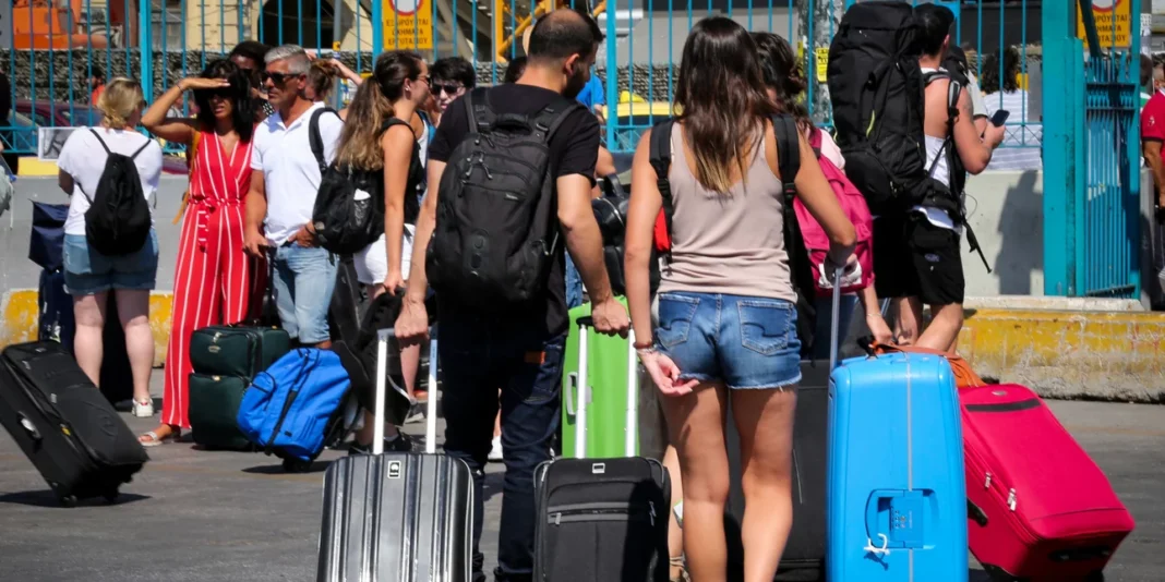 Διακοπές Ιουλίου: Πληρότητες 100% από Πειραιά