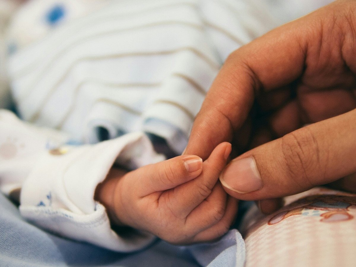 Επίδομα Α21: Πότε ανοίγει η πλατφόρμα για νέες αιτήσεις – Πότε θα καταβληθεί η πρώτη δόση