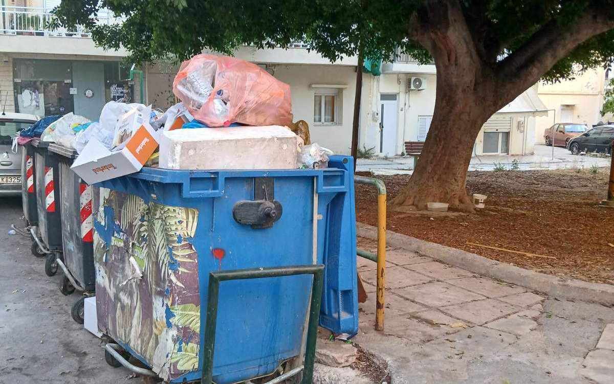 Ένα πάρκο μέσα στη δυσοσμία (Photos)