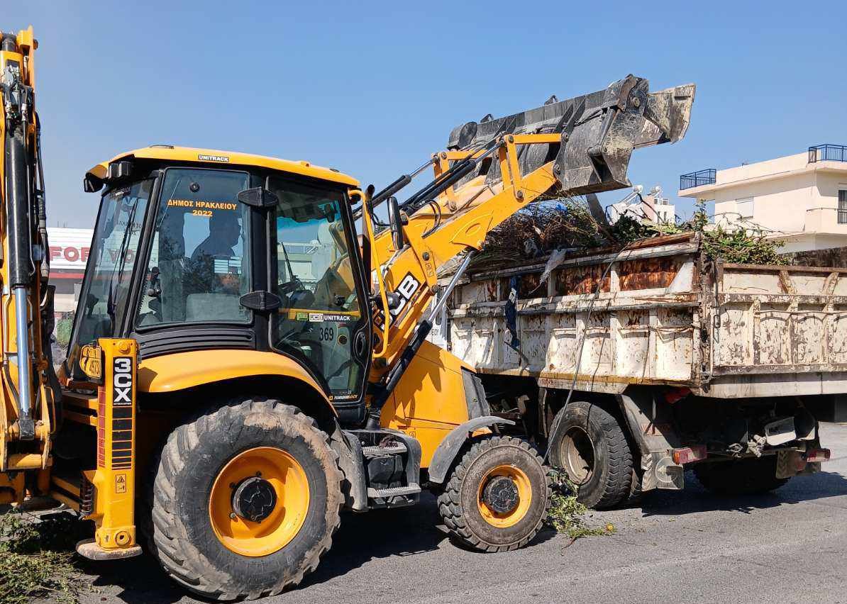 Στη… μάχη κατά των παράνομων χωματερών