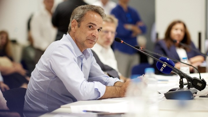 Κυρ. Μητσοτάκης στην Πεντέλη: «Το κράτος έχει τη δυνατότητα να βοηθήσει πολύ γρήγορα τους συμπολίτες μας που επλήγησαν από τη φωτιά»