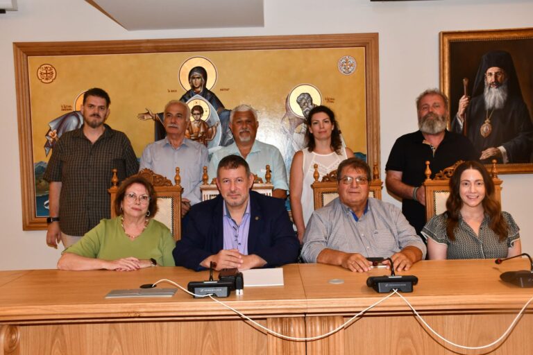 Νέο διοικητικό συμβούλιο για το Παγκόσμιο Συμβούλιο Κρητών – Πρόεδρος ο Ν. Καστρινάκης