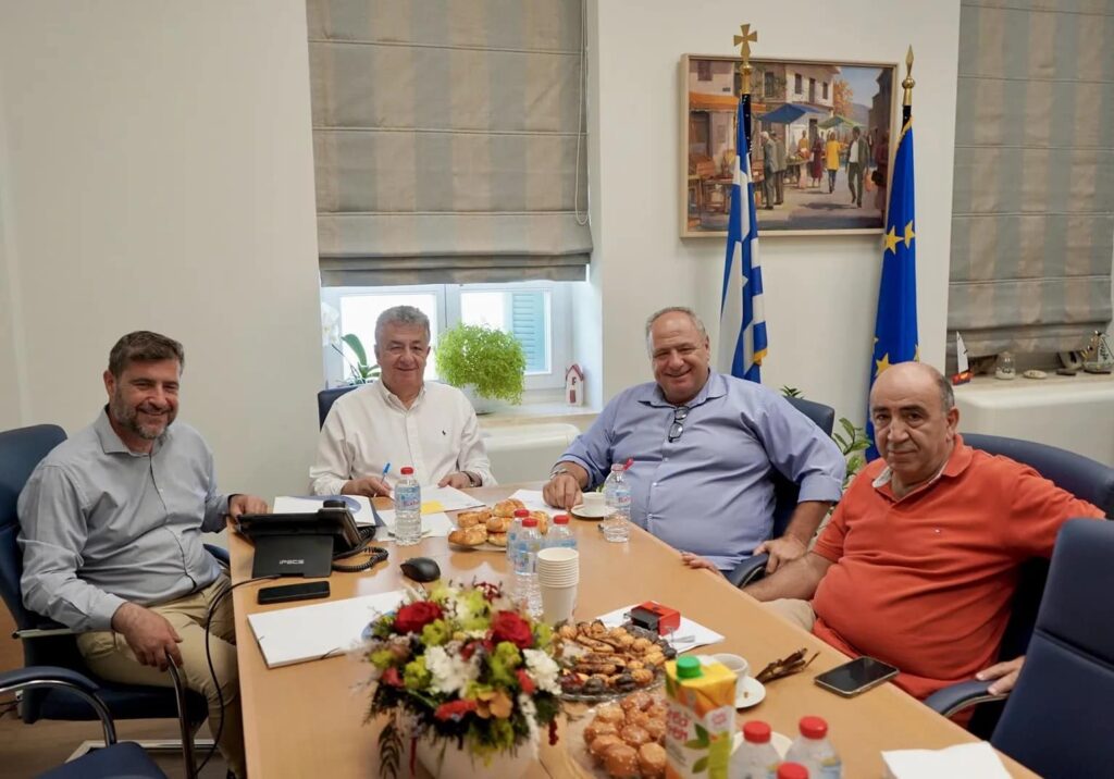 Έπεσαν οι… υπογραφές για την μεταφορά των μαθητών της Περιφερειακής Ενότητας Λασιθίου