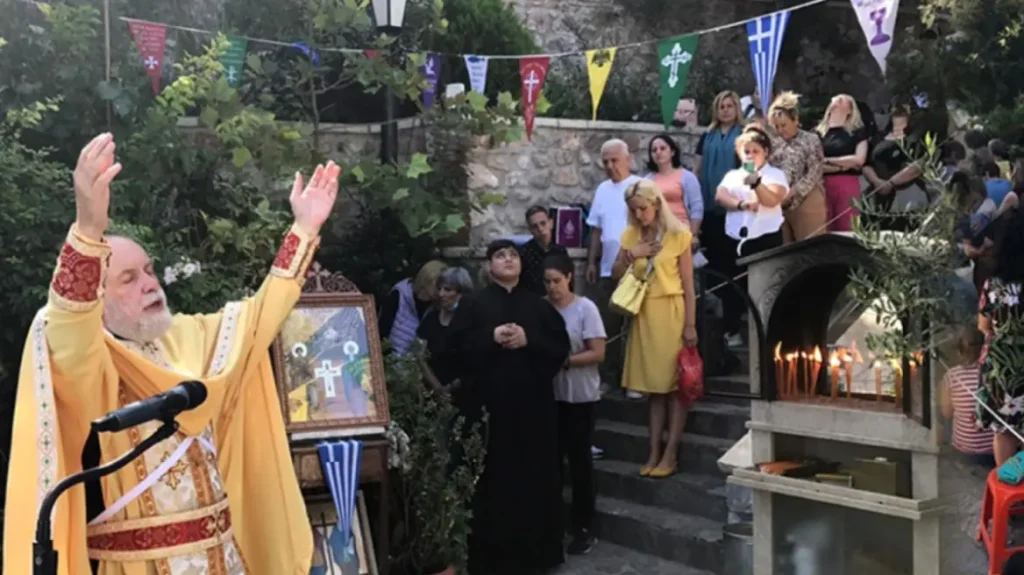 Διώχνουν τον Λουπασάκη και από τα Χανιά