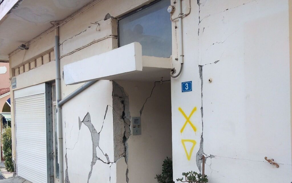 «Εξοικονομώ 2025»: Ξεχωριστά κίνητρα για τους σεισμόπληκτους του Αρκαλοχωρίου