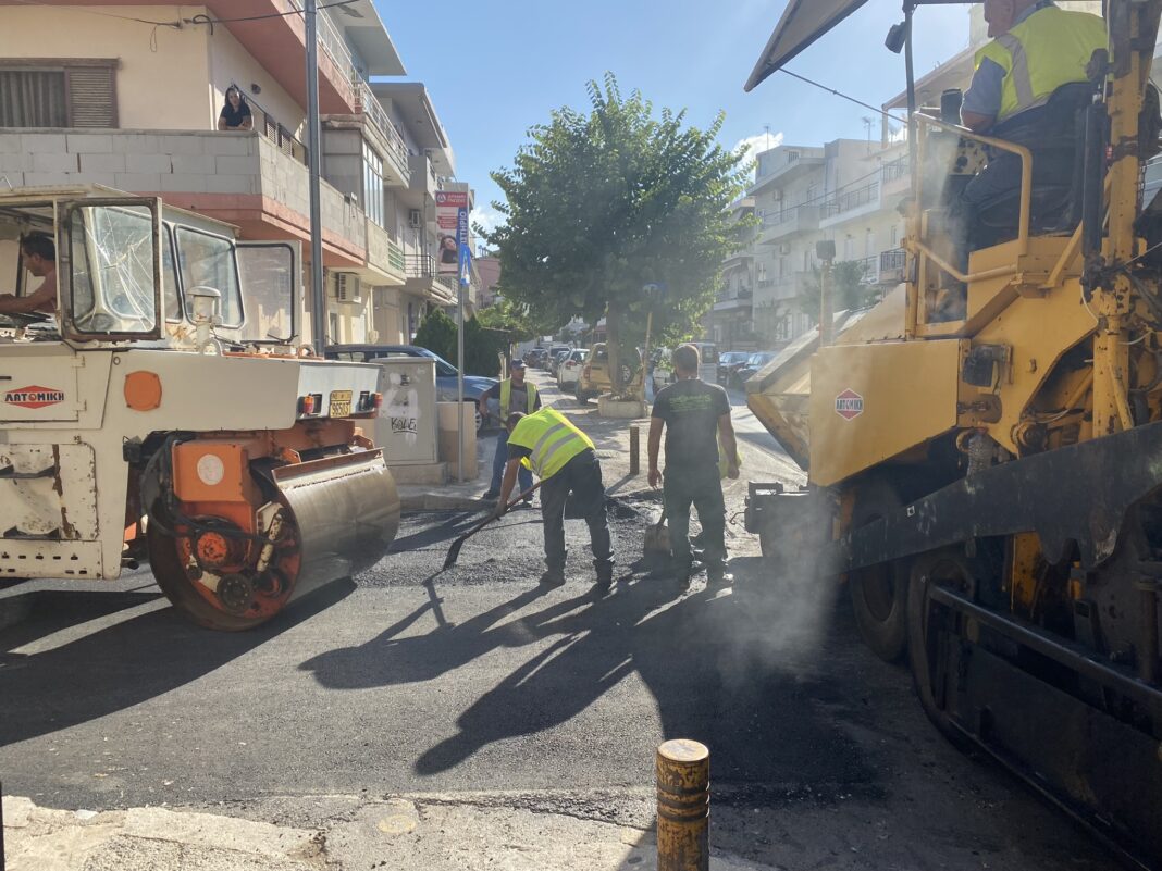 Συνεχίζονται τα έργα ασφαλτοστρώσεων στο Δήμο Ηρακλείου
