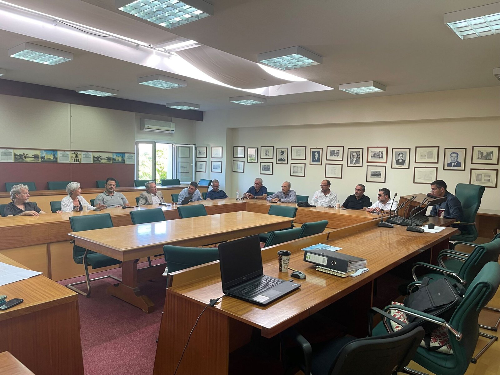 Συνάντηση για την εύρυθμη λειτουργία του χώρου στάθμευσης της Κνωσσού