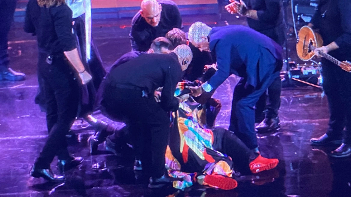 Μαρινέλλα: Νοσηλεύεται με εγκεφαλική αιμορραγία