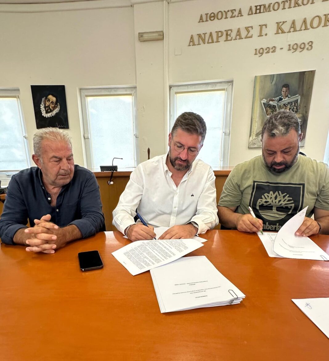 Έπεσαν οι… υπογραφές για τη σύμβαση για την αντικατάσταση των δικτύων ύδρευσης και αποχέτευσης της Δαμάστας