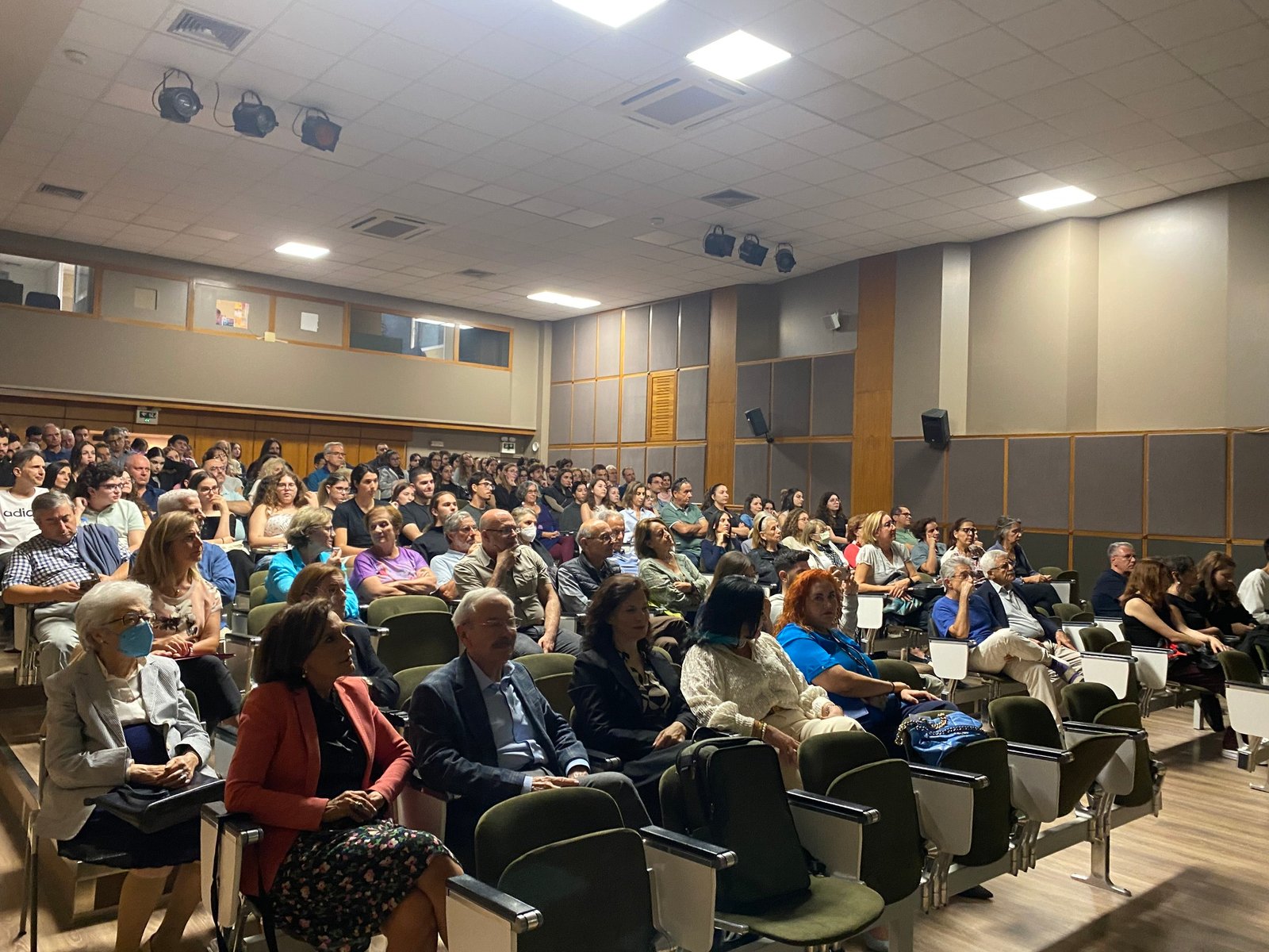 Με επιτυχία η επίσημη έναρξη του κύκλου ομιλιών «Η Βιολογία στην πόλη»