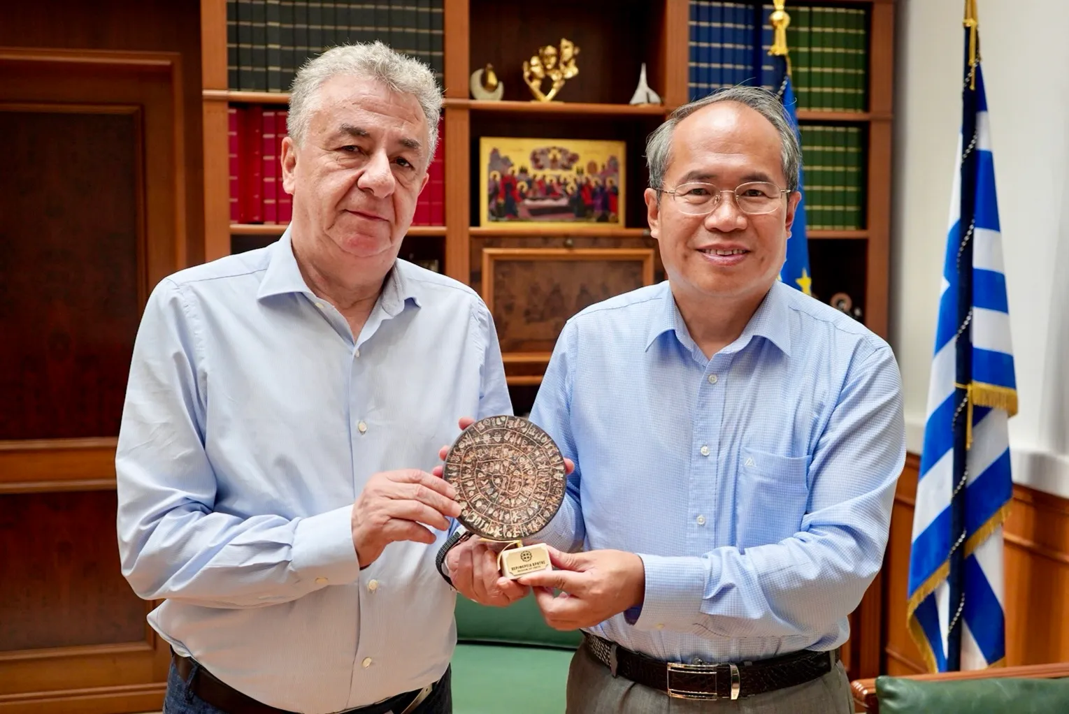 Συνάντηση Περιφερειάρχη Κρήτης με τον Πρέσβη της Κίνας στην Ελλάδα