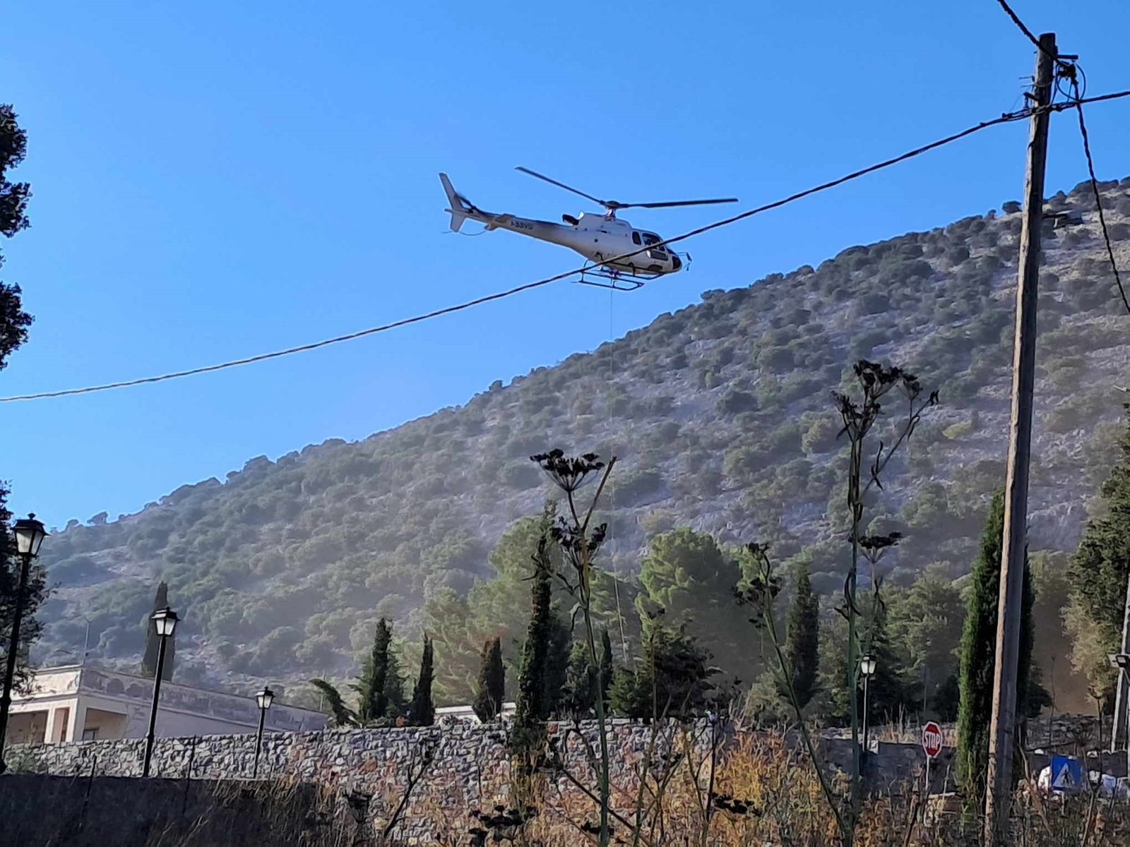 Με ελικόπτερο η μεταφορά υλικών για τις εργασίες αναβάθμισης υποδομών στο Δικταίο Άντρο (Video)