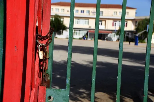 Σχολεία: Πότε κλείνουν για Πάσχα
