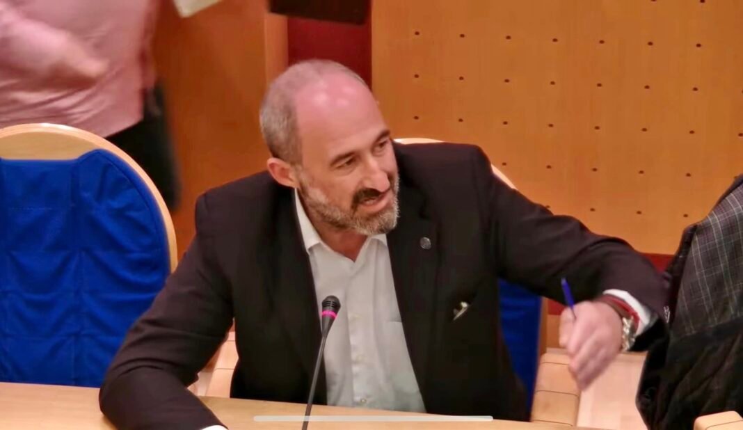 Εξωραΐζεται το Πάρκο Νεολαίας στη Λεωφόρο Ικάρου