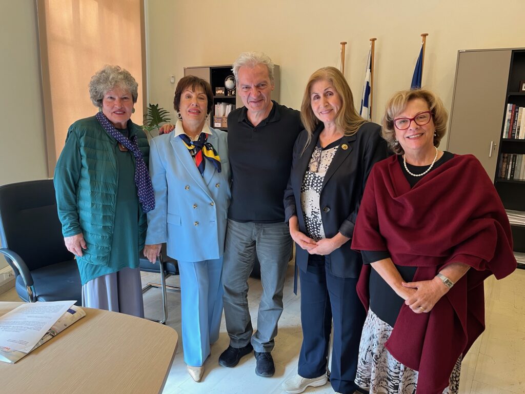 Συνάντηση του Αλ. Καλοκαιρινού με το Δίκτυο Παρέμβασης Γυναικών Κρήτης