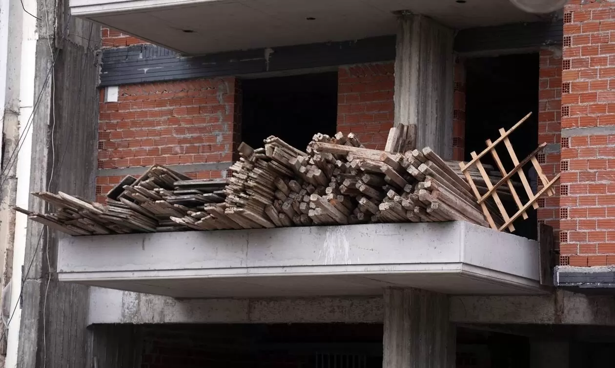 Φορολογικό νομοσχέδιο: Μηδενικός ΦΠΑ στις νέες οικοδομές – Σε ποια διατηρητέα καταργείται ο ΕΝΦΙΑ