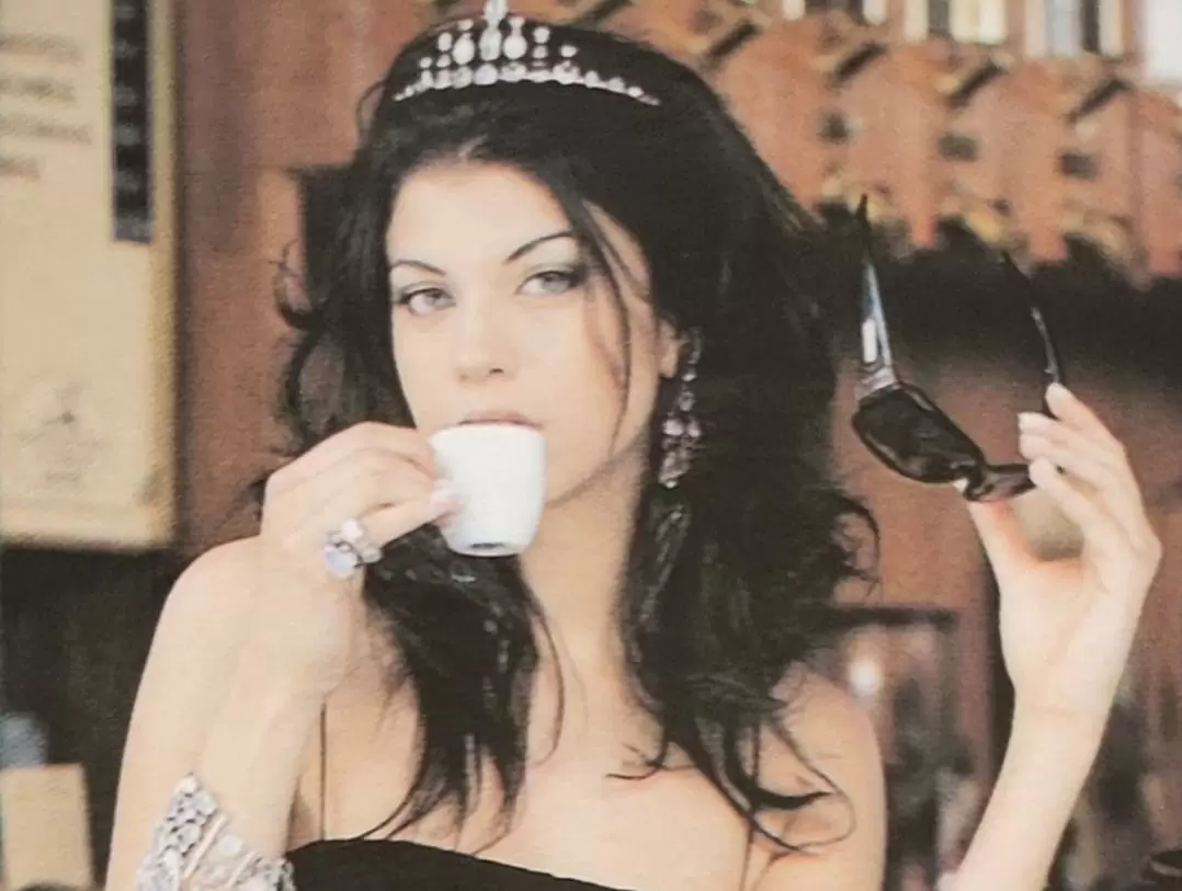 Καταγγελία στο Θέμα Κρήτης:  Η  δημοσιογράφος Μαρία Γιαμπουλάκη δεν με προσφώνησε ποτέ «Βασίλισσα», κι ας ξέρει ότι έχω στέμμα!