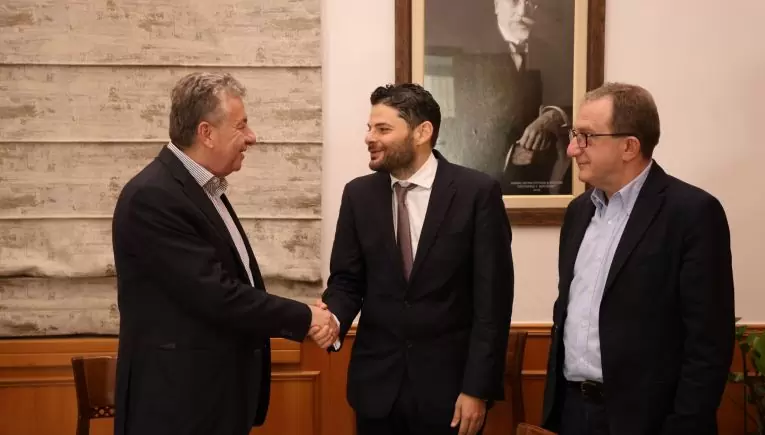 Τέλος στην ιστορία του Εντεταλμένου Περιφερειακού Συμβούλου – Ορκίστηκε στη θέση του ο Γιώργος Παπαδάκης