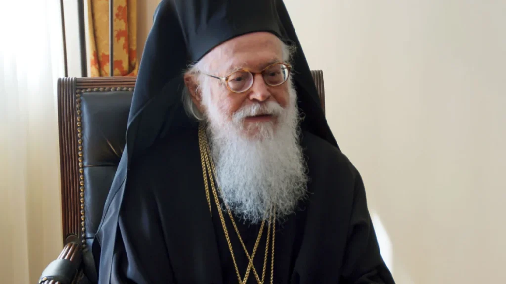 Εκοιμήθη ο Αρχιεπίσκοπος Αλβανίας Αναστάσιος