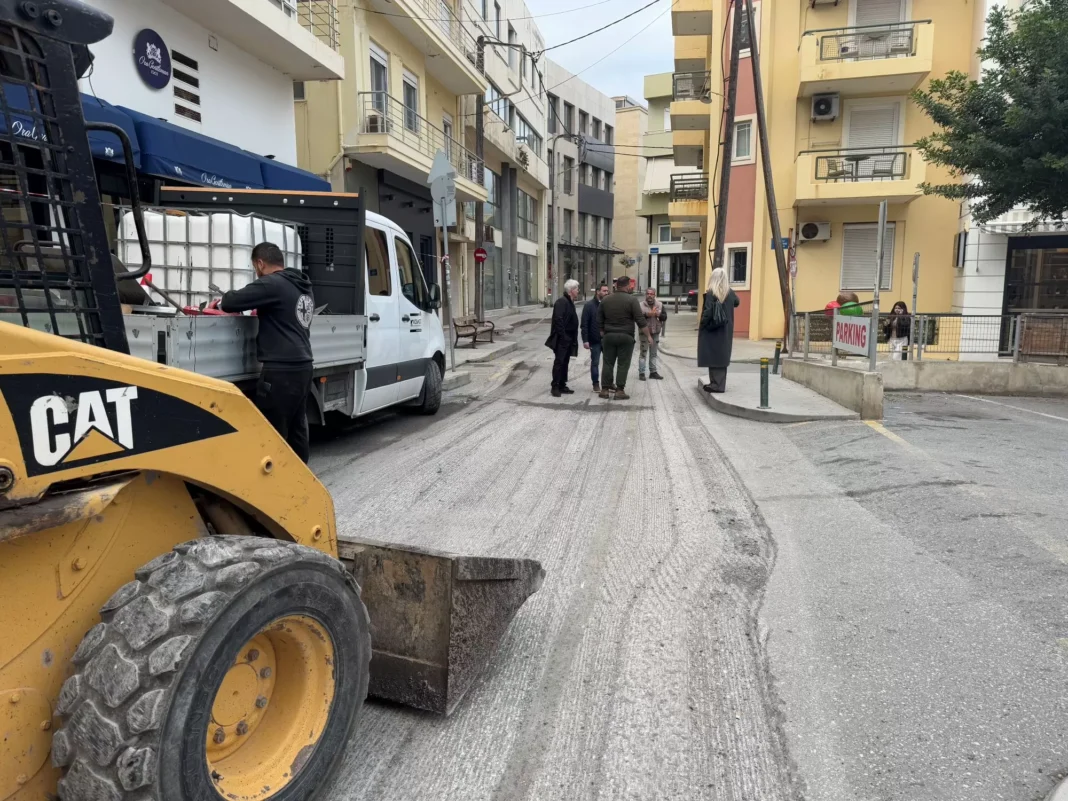 Ξεκίνησαν τα έργα ασφαλτόστρωσης στο κέντρο του Ηρακλείου