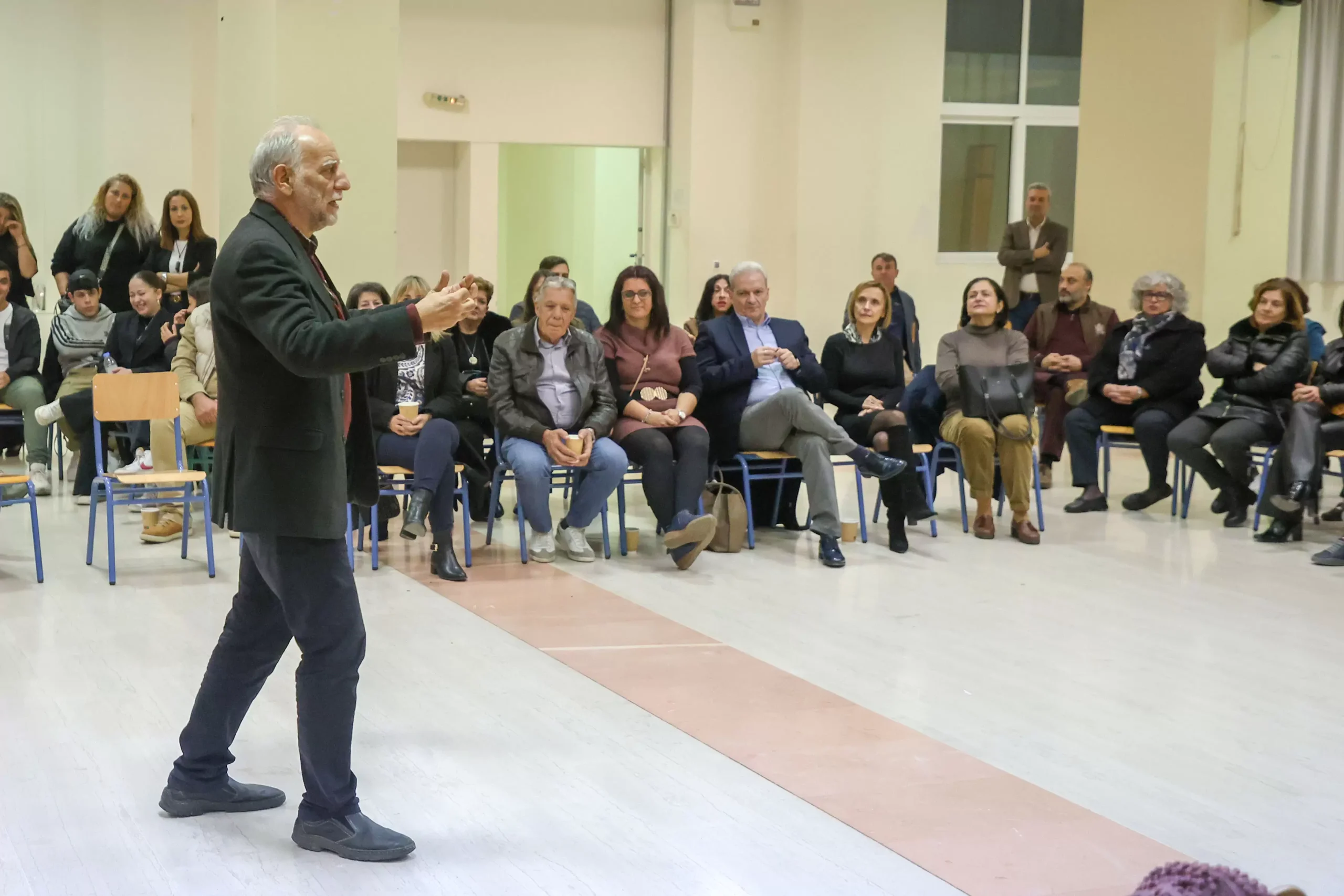 Με επιτυχία η δράση των εθελοντών του «Δικαίωμα στην πόλη» με θέμα «Παρέες – Ψυχαγωγία – Διαδίκτυο: Πώς επικοινωνούμε με τα παιδιά»