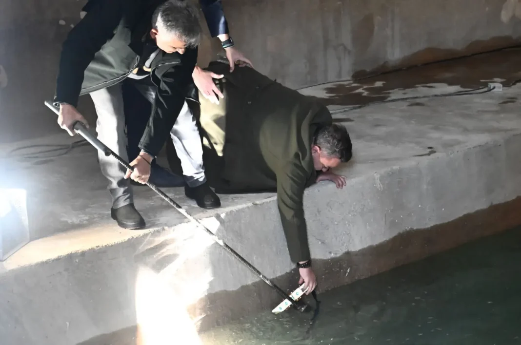 «Χάθηκε» ο Σταυρός στη Δεξαμενή Αθηνών – Δείτε πώς τον βρήκαν