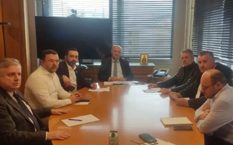 Συνάντηση Τσιάρα με εκπροσώπους καλλιεργητών: «Ο διάλογος είναι η λύση για όλα τα προβλήματα»